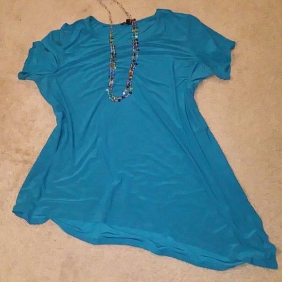 Tops - 🌼Beautiful Blue Top🌼